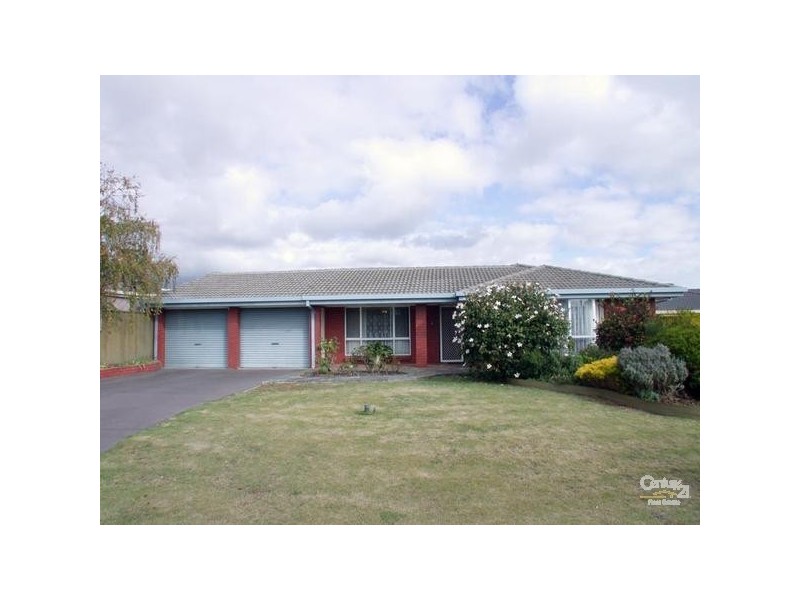 2 Dylan Court, Woodcroft SA 5162
