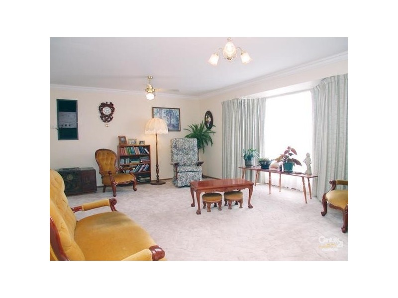 2 Dylan Court, Woodcroft SA 5162