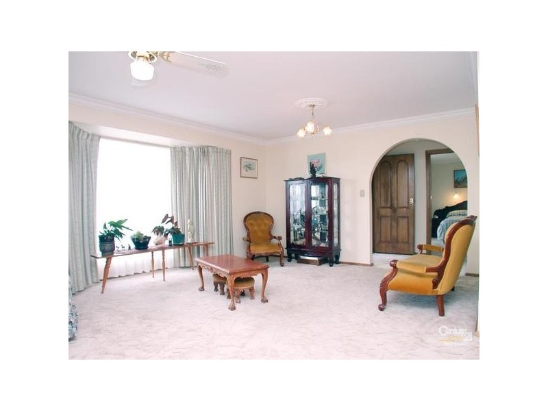 2 Dylan Court, Woodcroft SA 5162