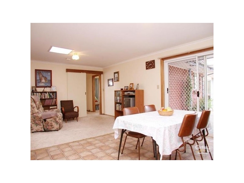 2 Dylan Court, Woodcroft SA 5162