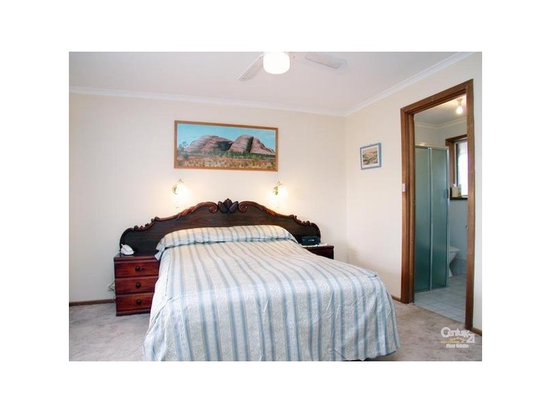 2 Dylan Court, Woodcroft SA 5162