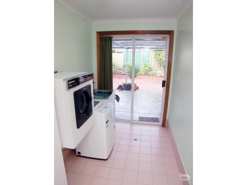 2 Dylan Court, Woodcroft SA 5162