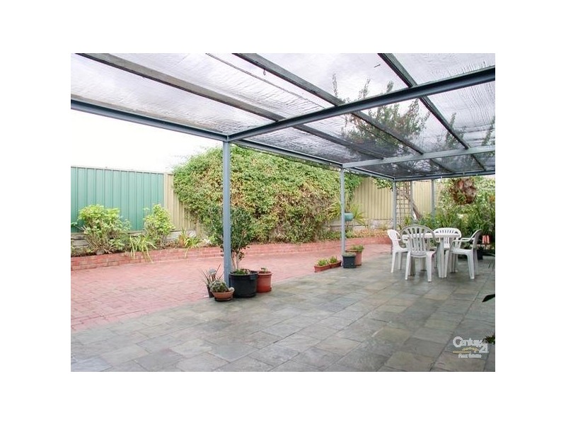 2 Dylan Court, Woodcroft SA 5162