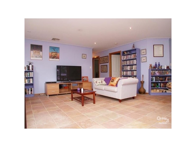 42 Dorrien Avenue, Woodcroft SA 5162