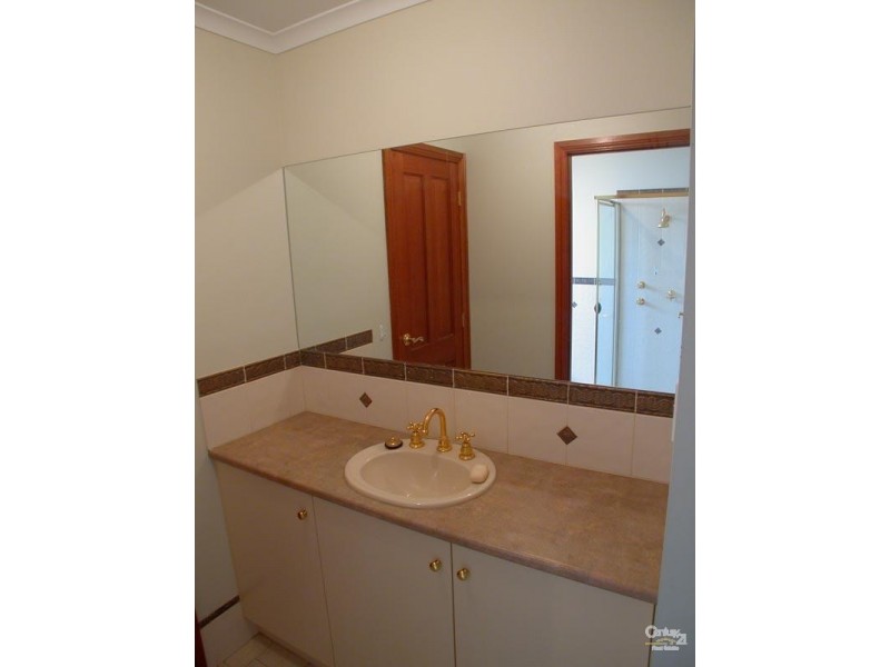 15 Victor Harbor Rd, Old Noarlunga SA 5168