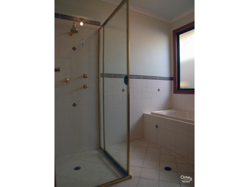 15 Victor Harbor Rd, Old Noarlunga SA 5168