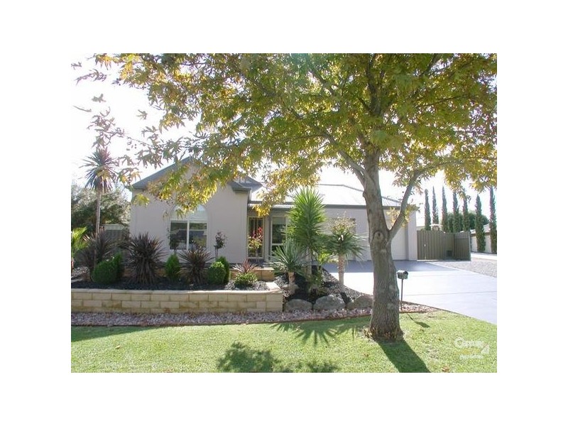 32 Estate Drive, Flagstaff Hill SA 5159