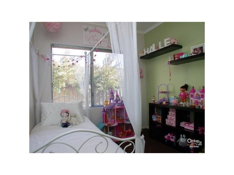 32 Estate Drive, Flagstaff Hill SA 5159