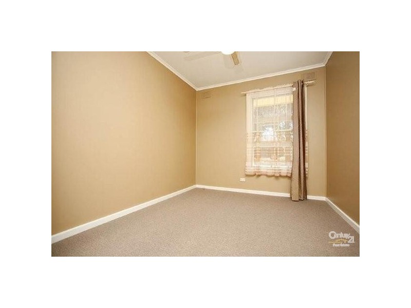 2 Julian Street, Christie Downs SA 5164