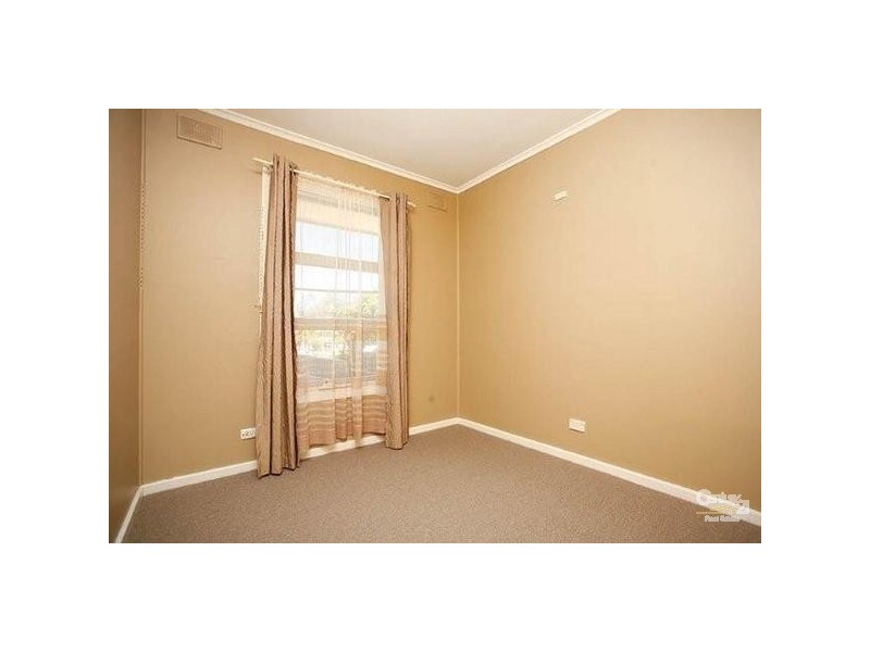 2 Julian Street, Christie Downs SA 5164