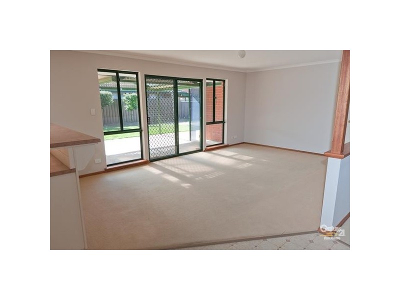 3 Redgate Court, Moana SA 5169