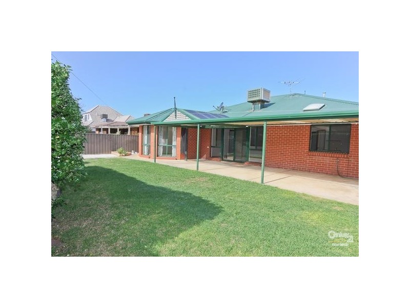 3 Redgate Court, Moana SA 5169