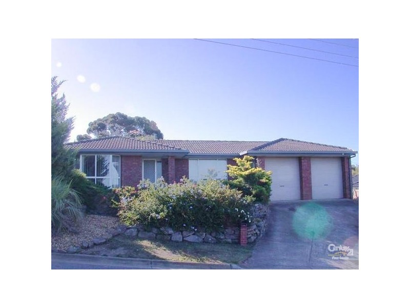 27 Woocalla St, O’sullivan Beach SA 5166
