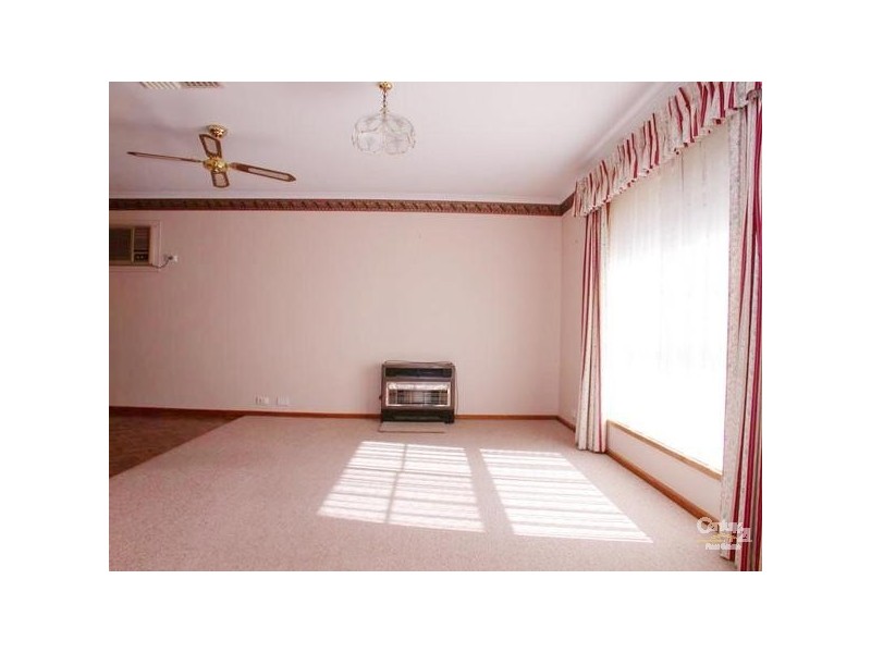 50 Endeavour Drive, Seaford Rise SA 5169