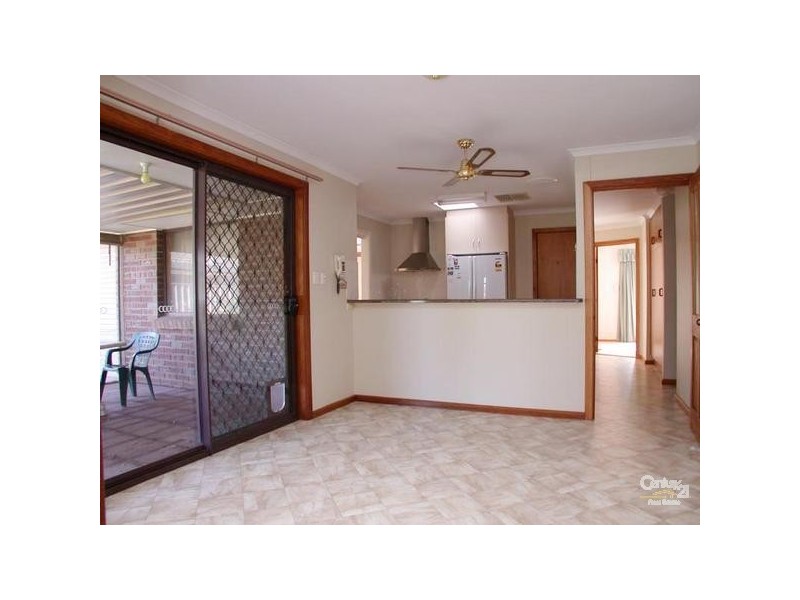 50 Endeavour Drive, Seaford Rise SA 5169