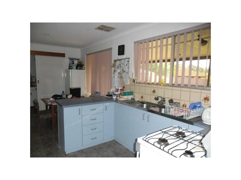 42 Kathryn Drive, Morphett Vale SA 5162