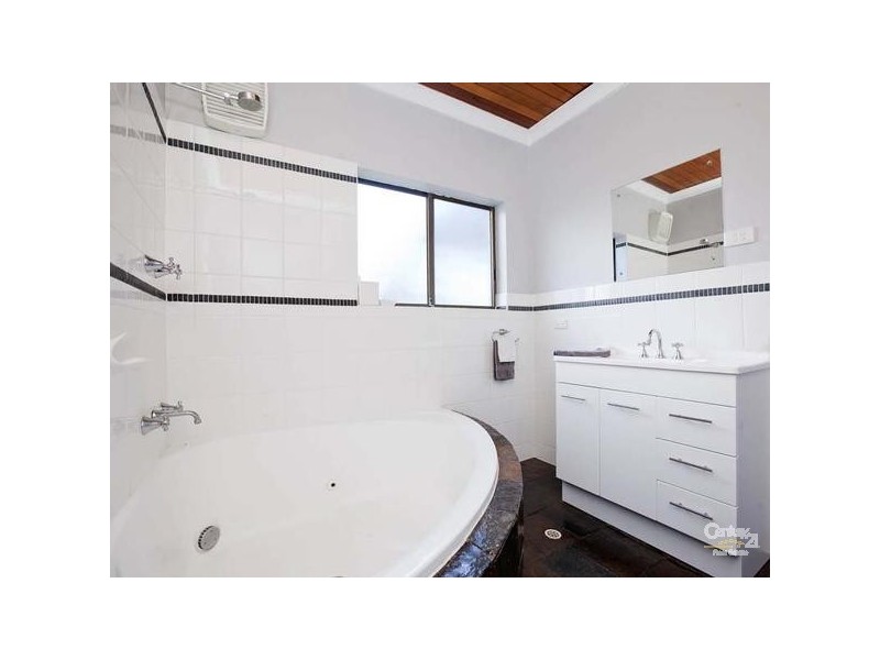 28 Clovelly Avenue, Christies Beach SA 5165