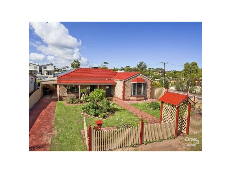 28 Clovelly Avenue, Christies Beach SA 5165