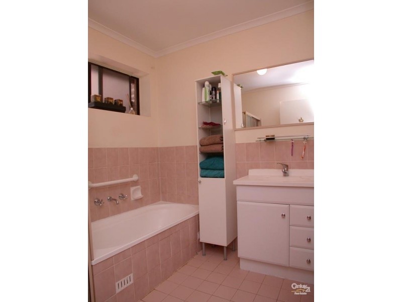 1-4 Jeanette Crescent, Aberfoyle Park SA 5159