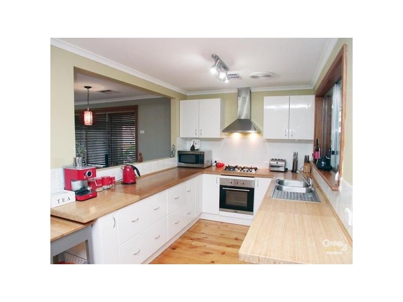 2 Beacon Crescent, Seaford SA 5169