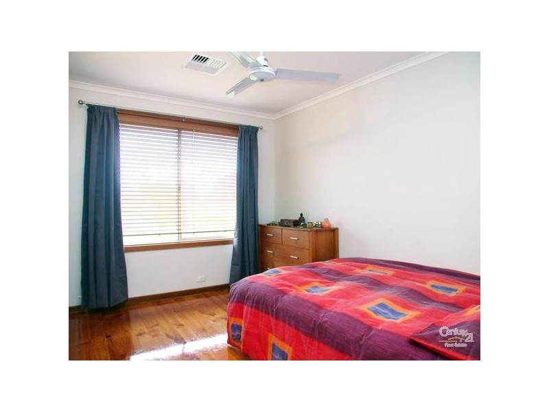 2 Beacon Crescent, Seaford SA 5169
