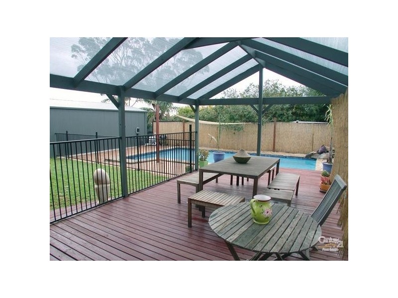 2 Beacon Crescent, Seaford SA 5169