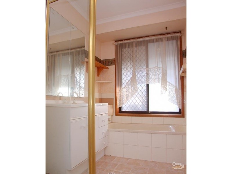 1 Bovard Court, Trott Park SA 5158