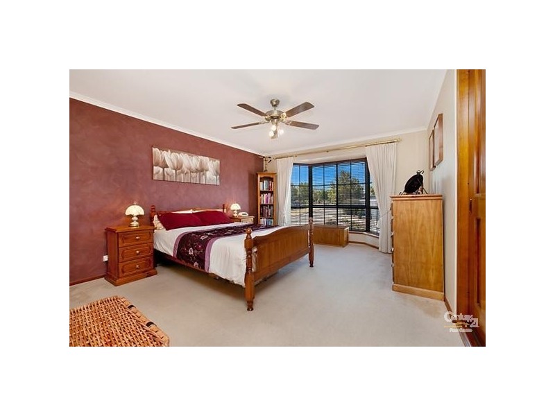 2 Augusta Drive, Seaford Rise SA 5169