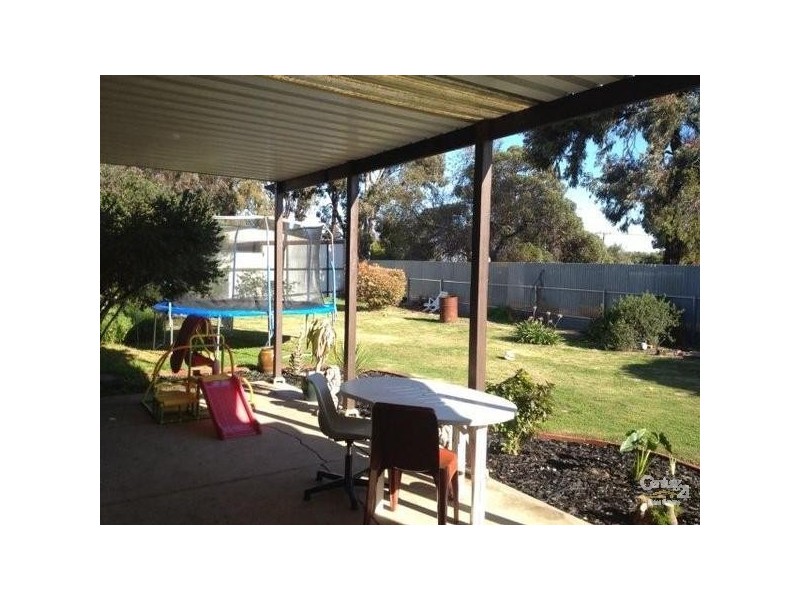 5 Chestnut Place, Hackham West SA 5163