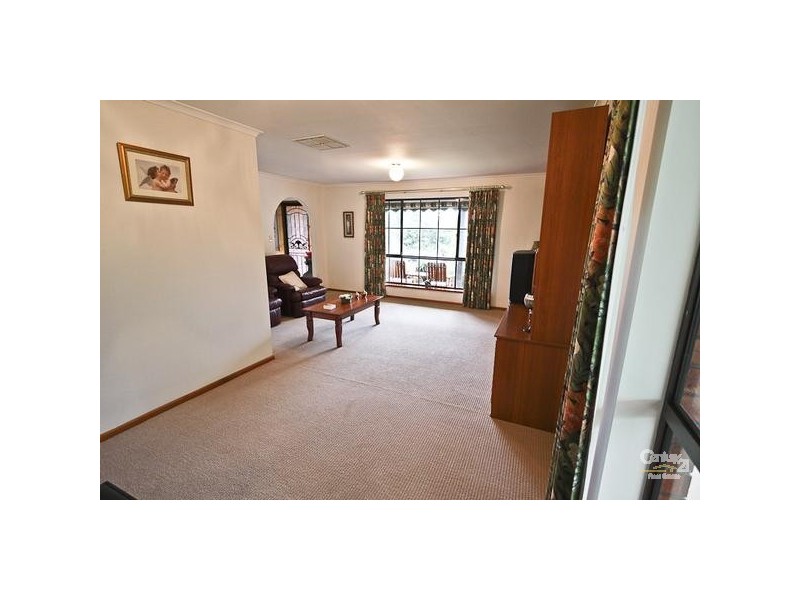 20 Oakhill Crescent, Morphett Vale SA 5162