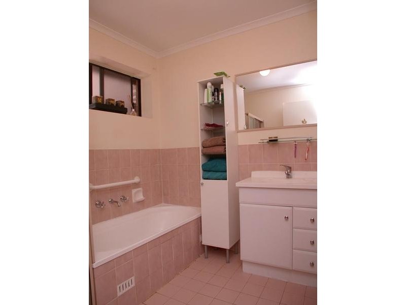 1/4 Jeanette Crescent, Aberfoyle Park SA 5159