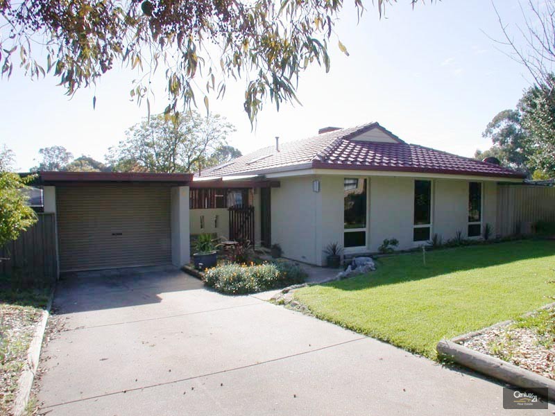 4 Jennifer Drive, Happy Valley SA 5159