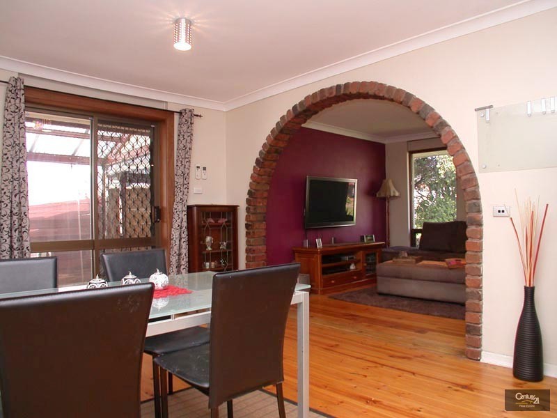 4 Jennifer Drive, Happy Valley SA 5159