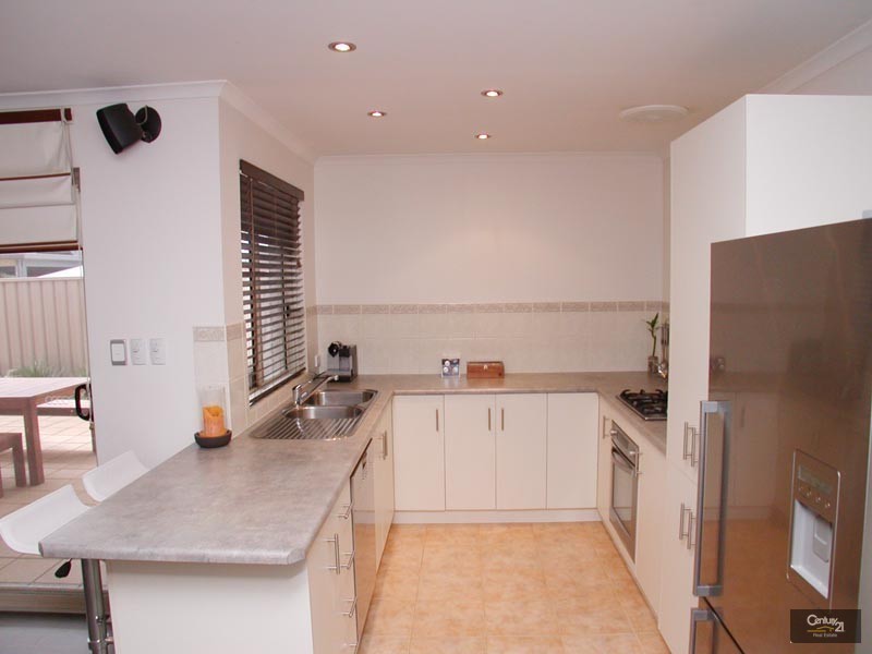 19 Verdant Parade, Woodcroft SA 5162