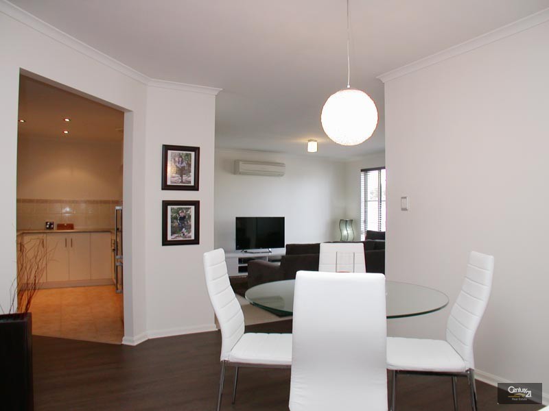 19 Verdant Parade, Woodcroft SA 5162