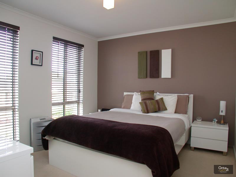 19 Verdant Parade, Woodcroft SA 5162