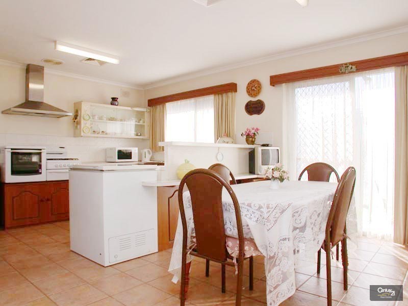 13 Sussex Crescent, Morphett Vale SA 5162