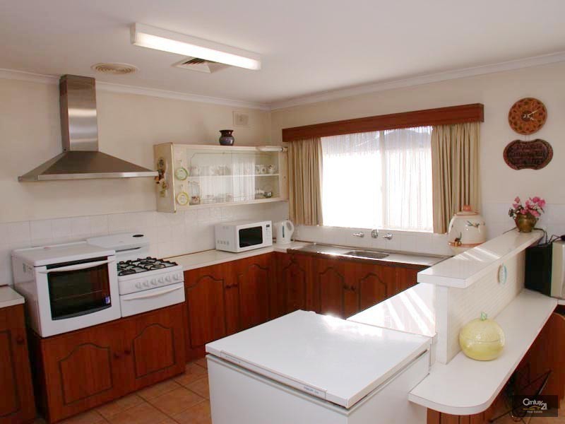 13 Sussex Crescent, Morphett Vale SA 5162