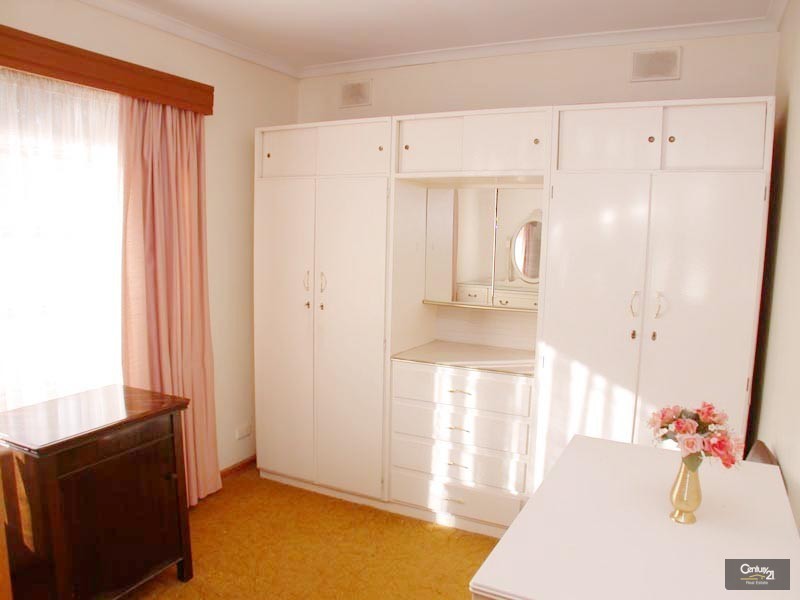 13 Sussex Crescent, Morphett Vale SA 5162