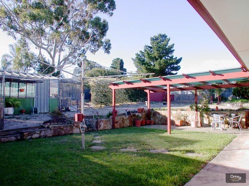 13 Sussex Crescent, Morphett Vale SA 5162