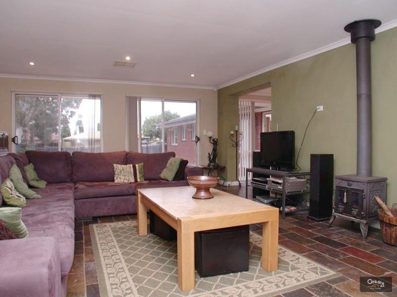 2 Indus Court, Flagstaff Hill SA 5159