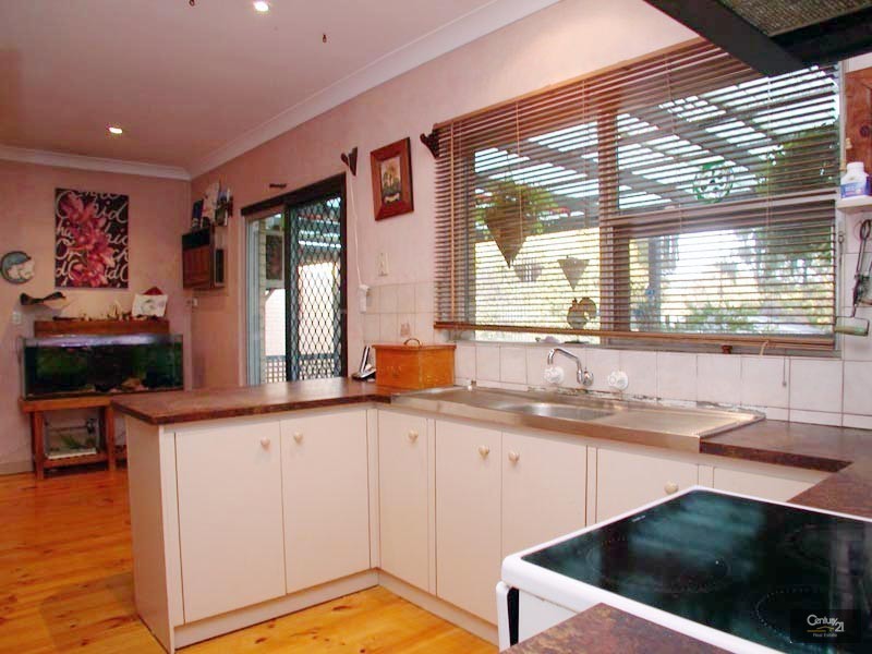 8 Lancing Court, Huntfield Heights SA 5163