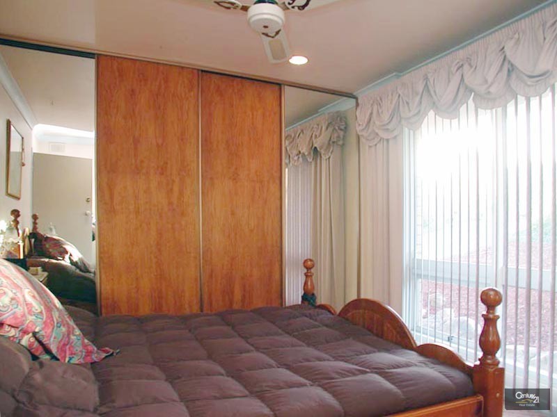 8 Lancing Court, Huntfield Heights SA 5163