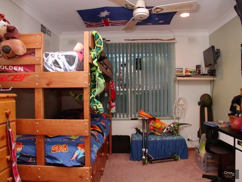 8 Lancing Court, Huntfield Heights SA 5163