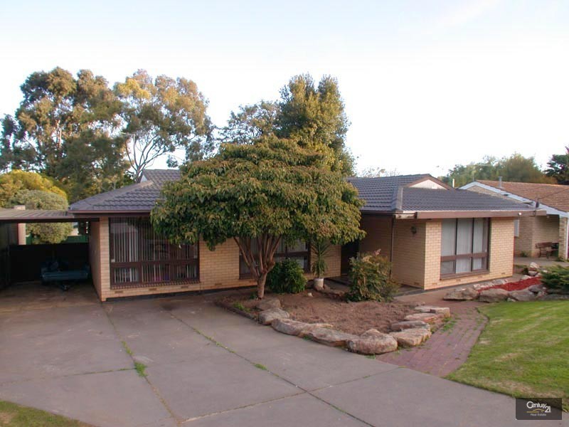 8 Lancing Court, Huntfield Heights SA 5163