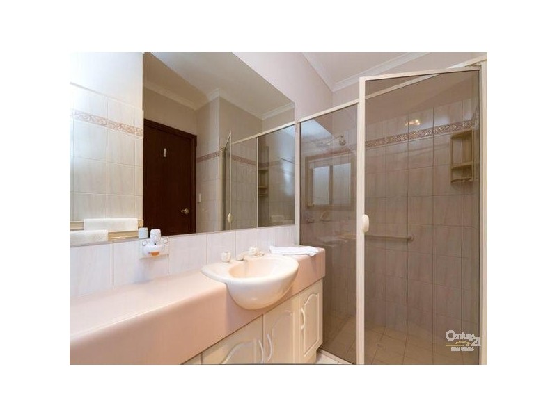 2 Regent Avenue, Clovelly Park SA 5042