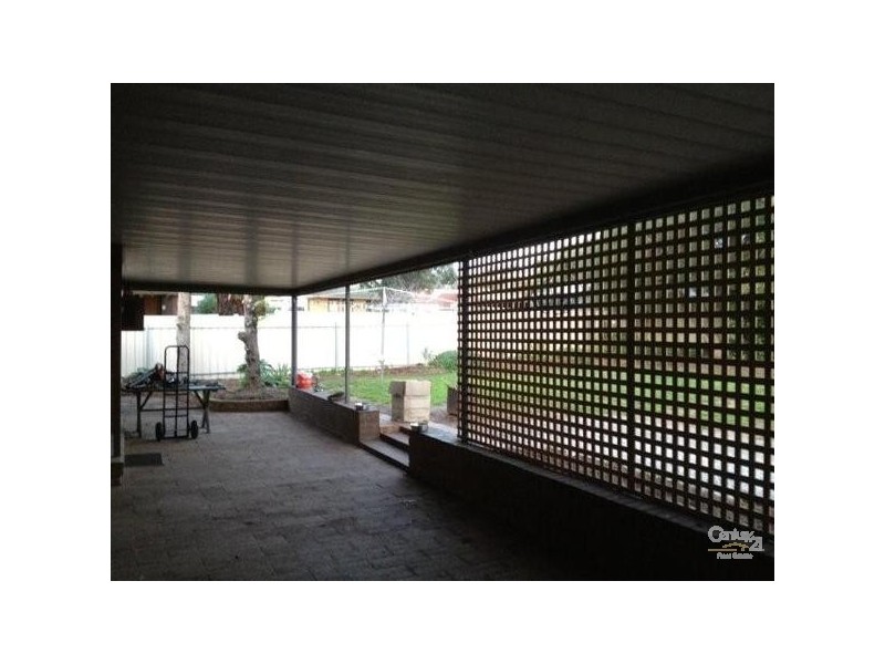 9 Simeon Crescent, Morphett Vale SA 5162