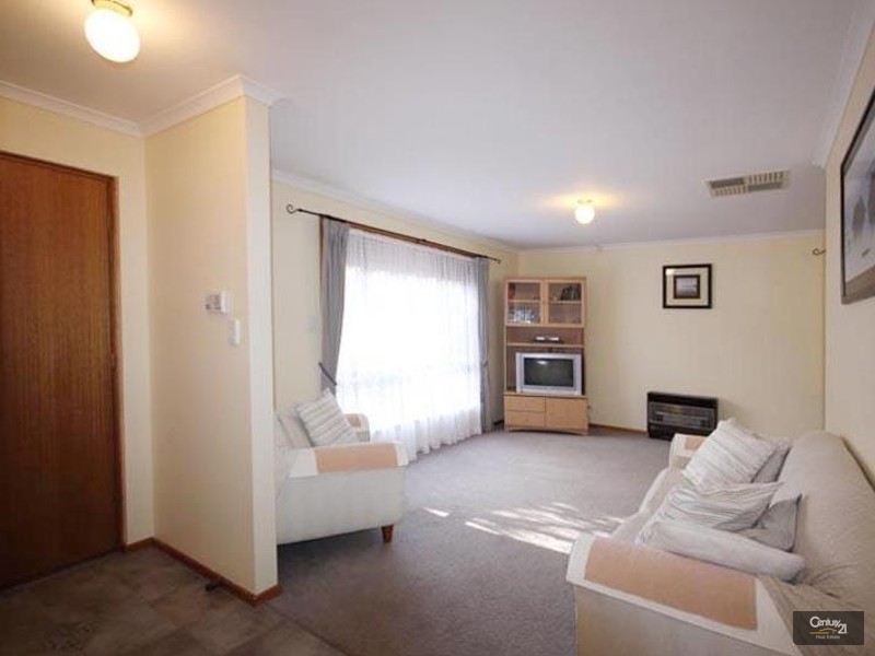 43 Hendrix Crescent, Woodcroft SA 5162
