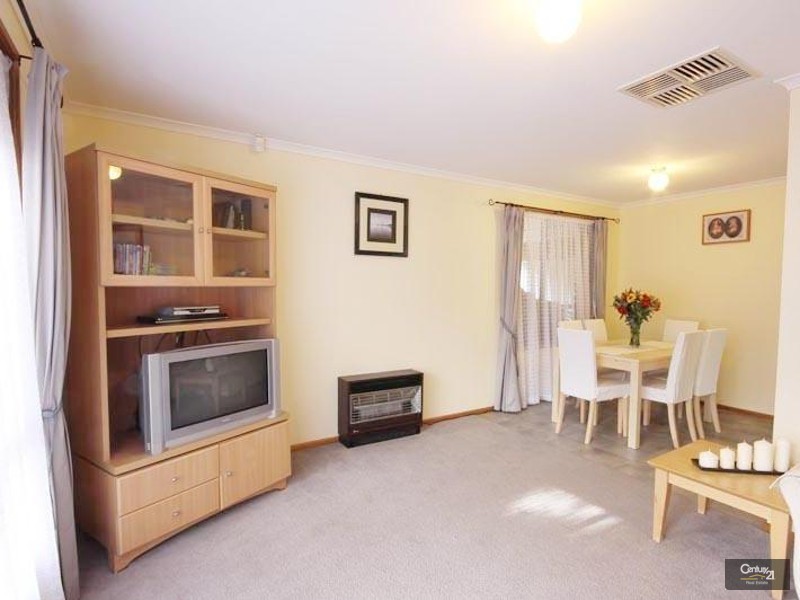43 Hendrix Crescent, Woodcroft SA 5162