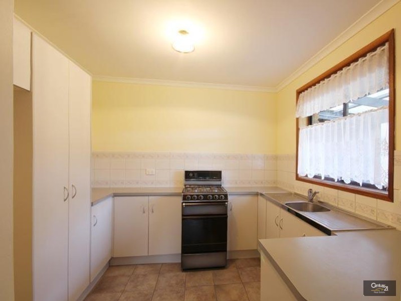 43 Hendrix Crescent, Woodcroft SA 5162